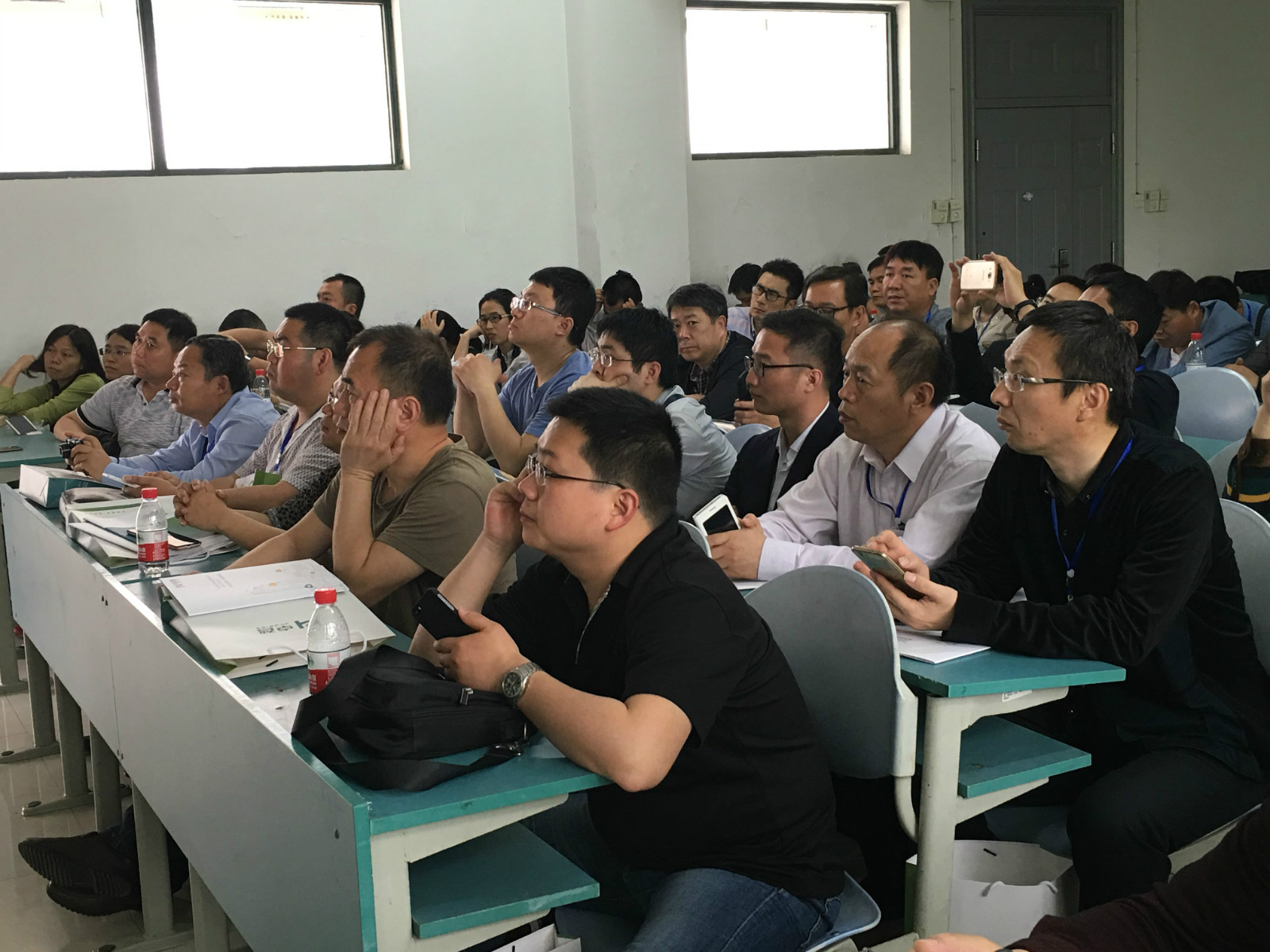 听课老师_meitu_2_meitu_1.jpg 听课老师_meitu_2_meitu_1.jpg