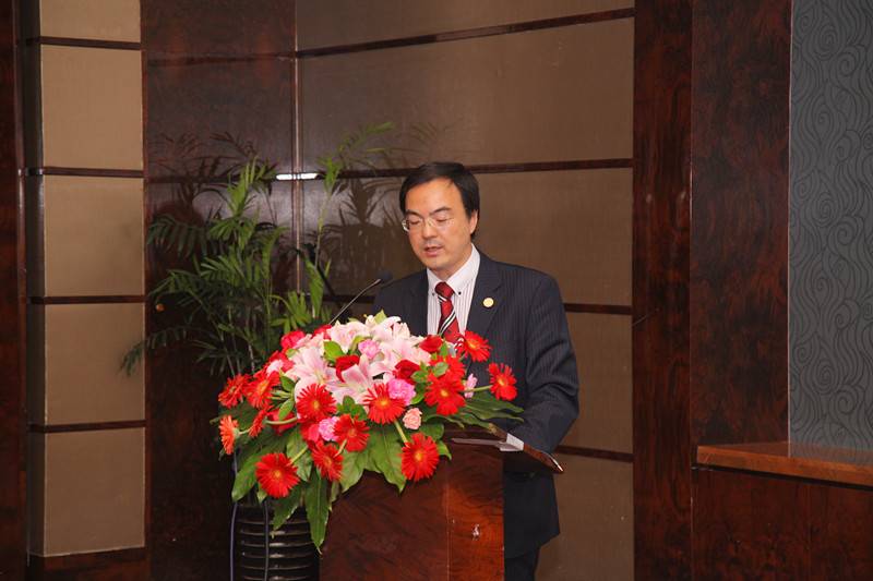 董总.jpg 董总.jpg