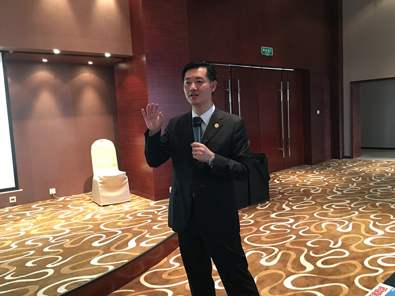 卢老师_副本.jpg 卢老师_副本.jpg