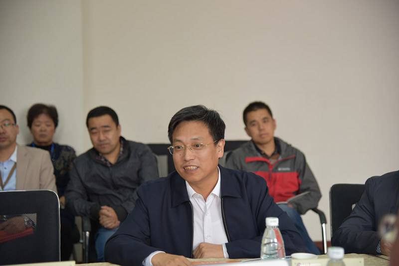 副校长潘.jpg 副校长潘.jpg