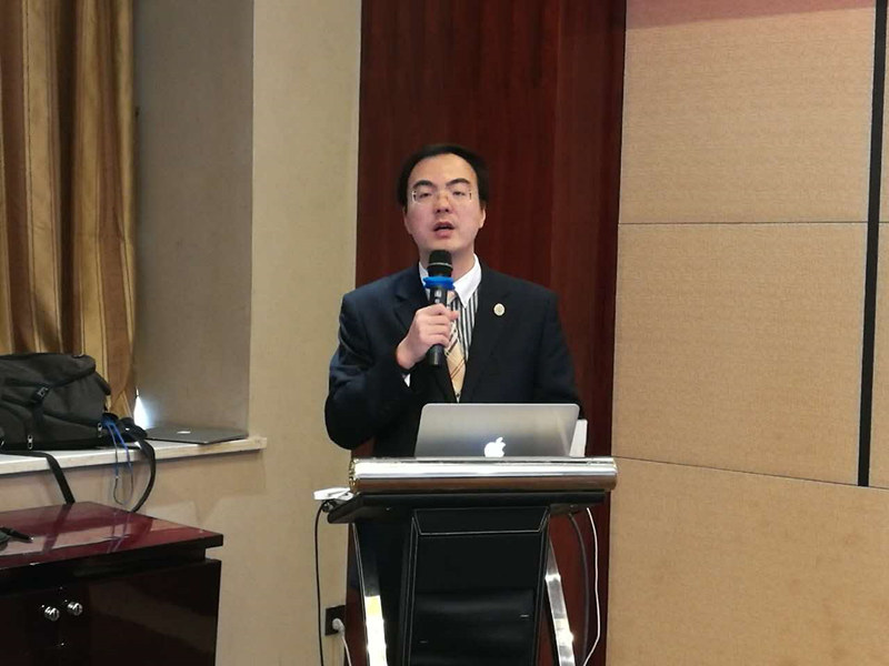 董总.jpg 董总.jpg